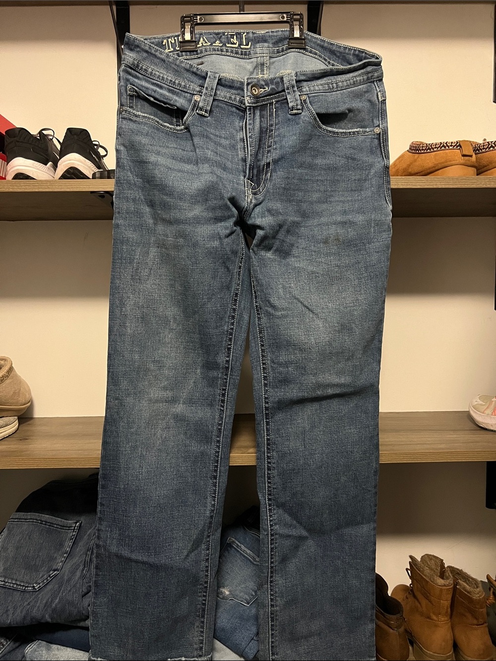 Straight-Leg Men's Jeans in Medium Blue Wash